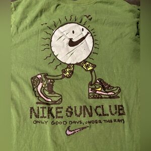 Nike Sun Club Green Tee